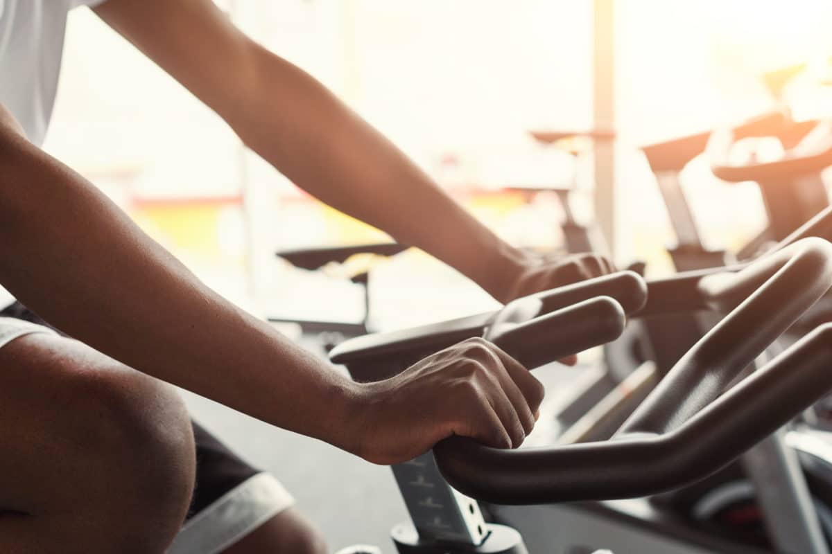 difference between spin bike and stationary bike